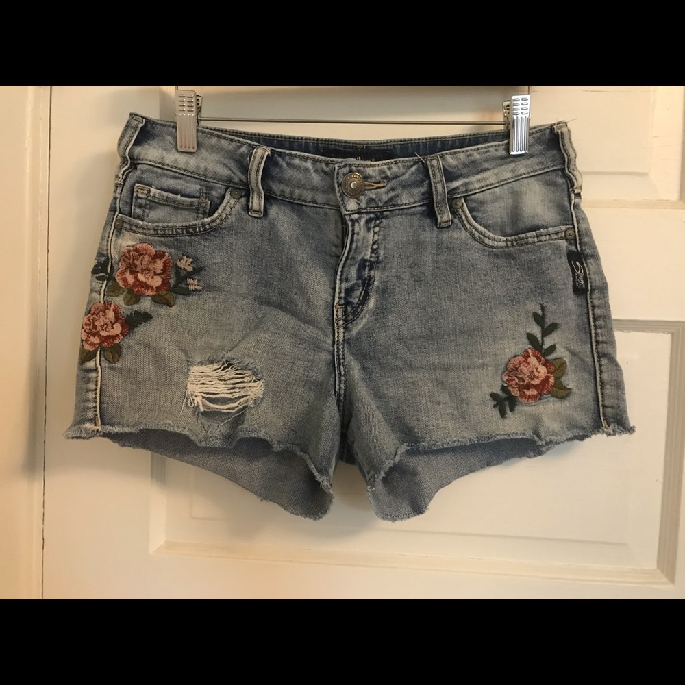 Floral embroidered jean shorts